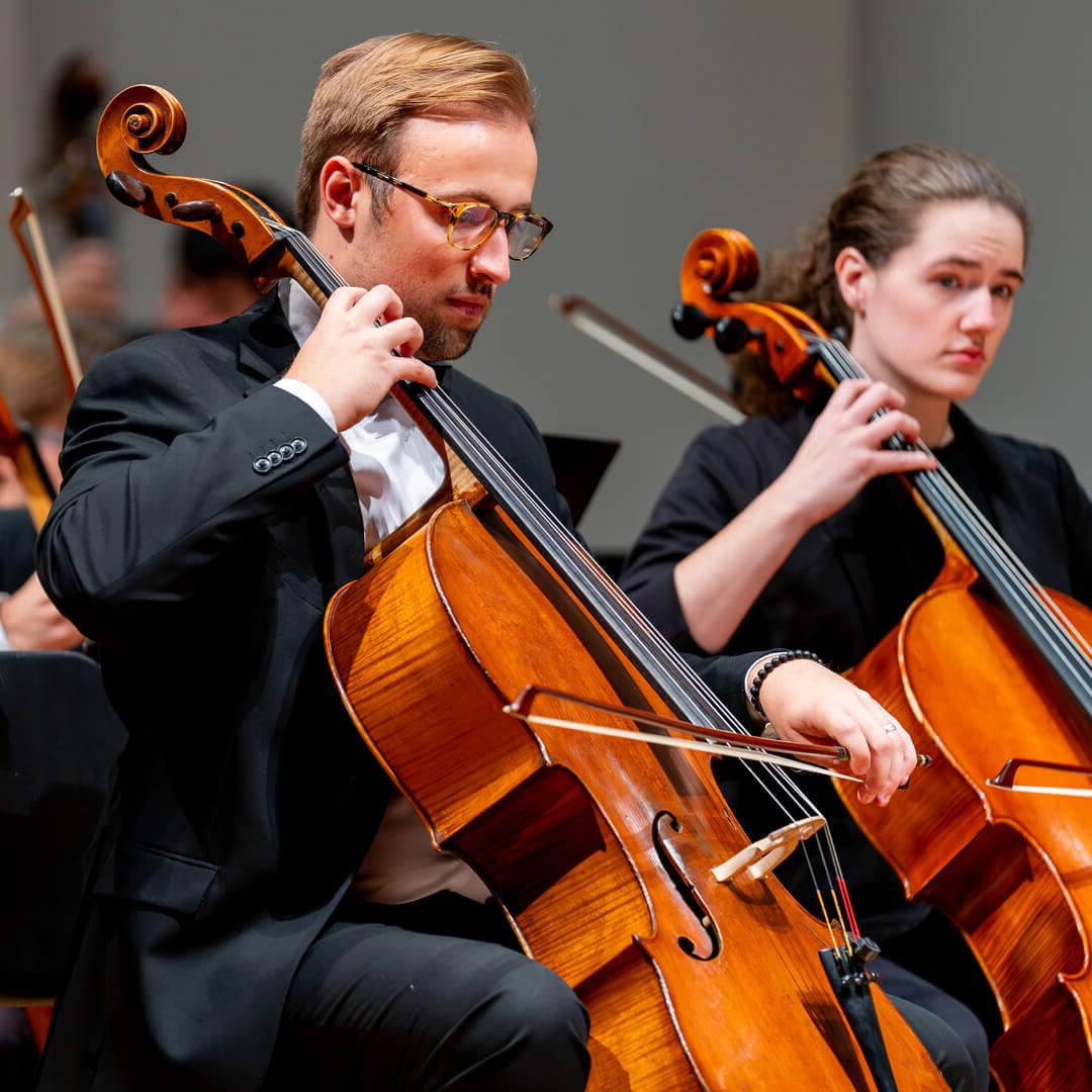 Cello player